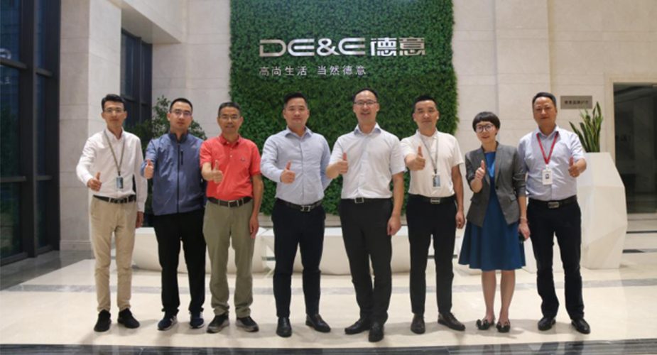 融信集团总裁王卫一行莅临天辰平台指导工作！
