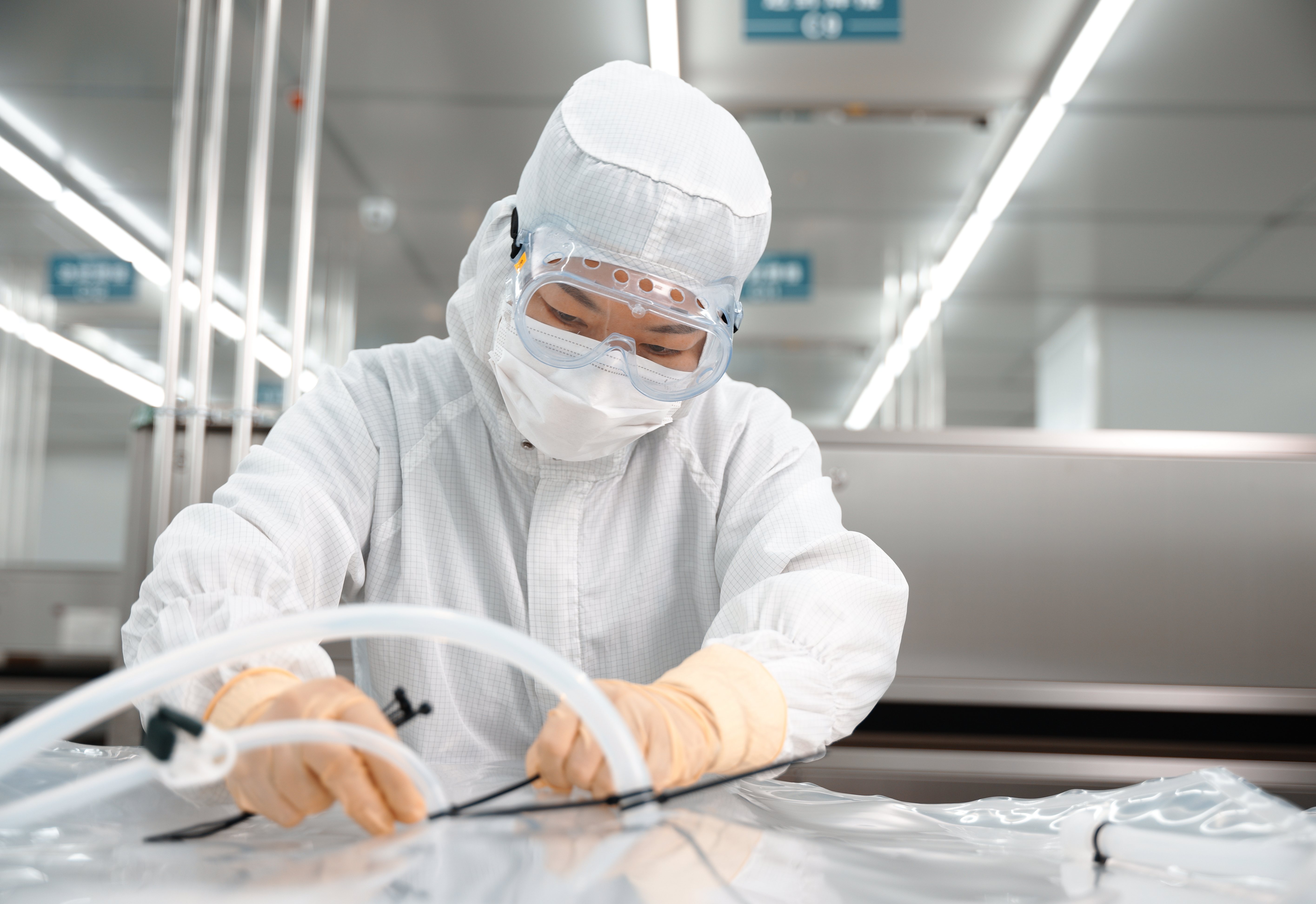 1702624717598024.jpg 无菌取样_缩略图.jpg