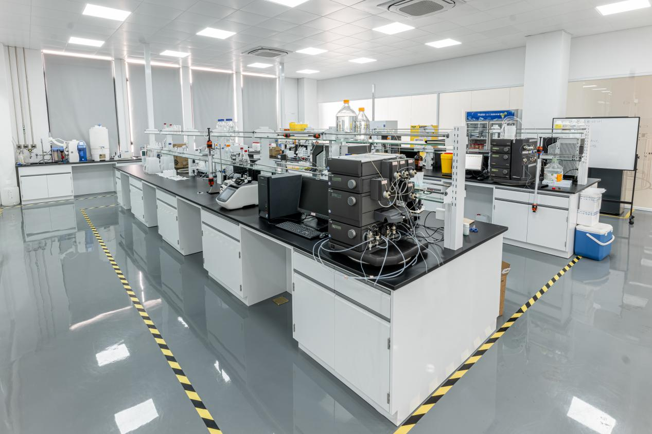 1745999561312192.png 2.png